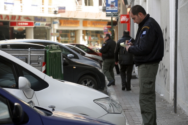 Η διαθεσιμότητα των δημοτικών αστυνομικών και το ατελείωτο πάρκινγκ