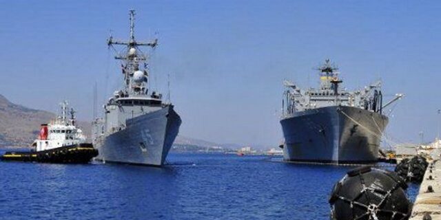 Ελεύθεροι δημοσιογράφος και οπερατέρ για ρεπορτάζ στη βάση της Σούδας