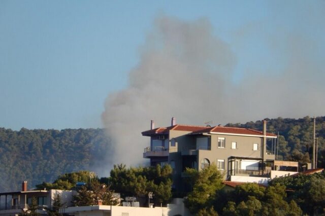 Φωτιά στο Πόρτο Ράφτη