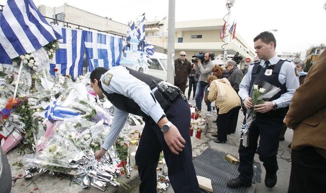 Πρόσληψη συγγενών αστυνομικών και πυροσβεστών που “έπεσαν” εν ώρα καθήκοντος
