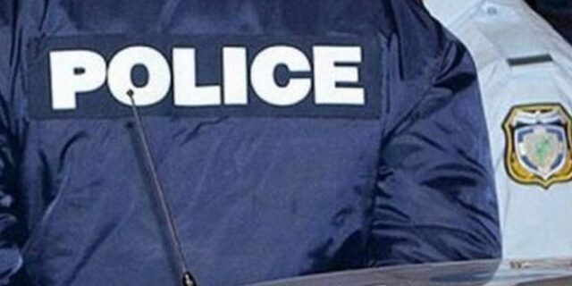Σύλληψη 13χρονης για κλοπή από ταμειακή μηχανή