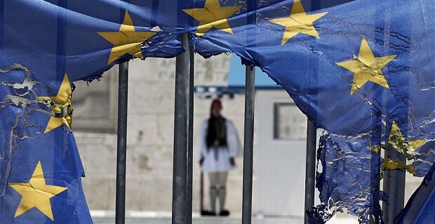 Ισχυροί του Νταβός: Η Ελλάδα δεν θα επιστρέψει το 2014 στις αγορές
