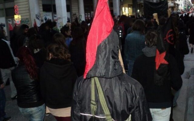 Αντιεξουσιαστές κατέλαβαν ραδιοφωνικό σταθμό στην Πάτρα