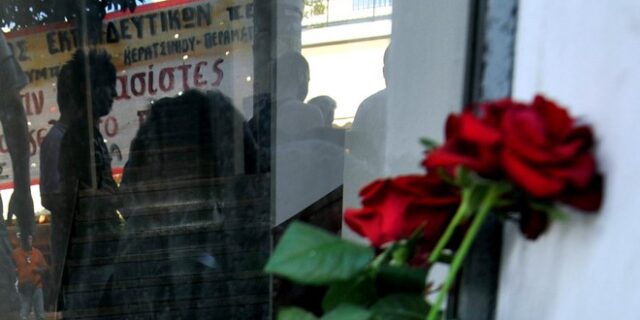Σιωπηλέ συνένοχε, σκοτώνουν τα παιδιά σου