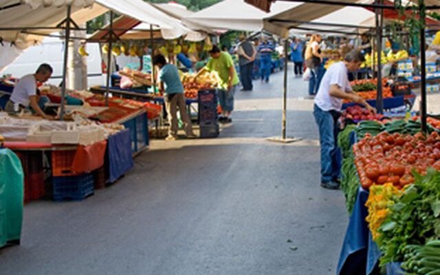Ηλεία: Ξυλοδαρμοί λόγω παρουσίας ελεγκτών σε λαϊκή αγορά