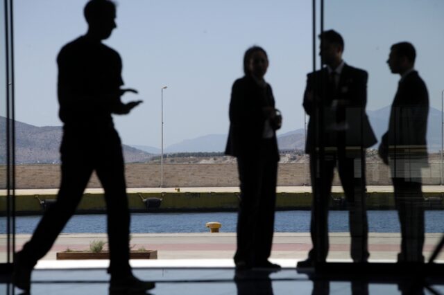 Το σχέδιο κυβέρνησης – τρόικας για τις ομαδικές απολύσεις
