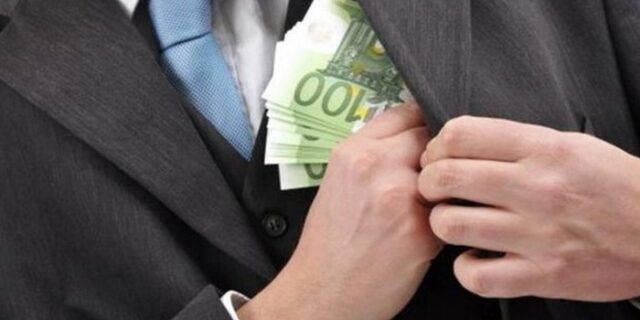 Εταιρία των ΗΠΑ καταγγέλλει ότι έδωσε μίζα σε εφοριακούς