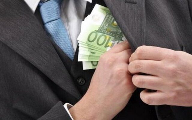 Εταιρία των ΗΠΑ καταγγέλλει ότι έδωσε μίζα σε εφοριακούς