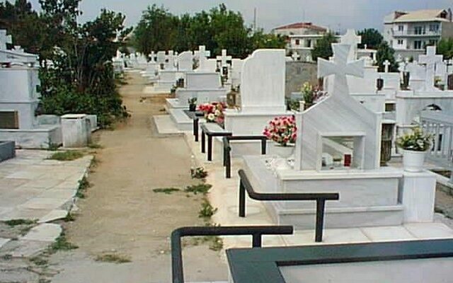 Σκάνδαλο υπεξαίρεσης στα δημοτικά νεκροταφεία της Πάτρας