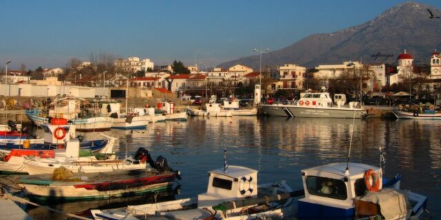 Αλλοδαπός δημοσιογράφος απείλησε να πνίξει το παιδί του στη Σαμοθράκη