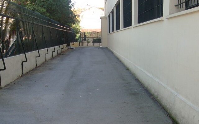 Μαγνησία: Επιχείρησε να πουλήσει ναρκωτικά σε μαθητές