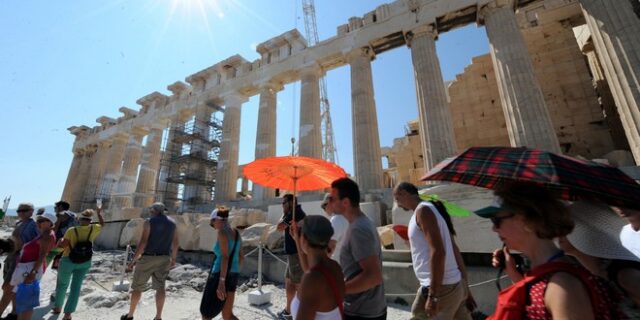 Huffington Post: Ο ελληνικός τουρισμός αναγεννάται 4 χρόνια μετά το ξέσπασμα της κρίσης