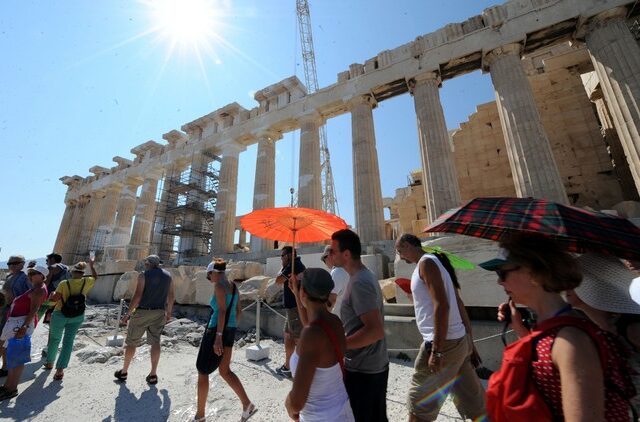 Έσπασε όλα τα ρεκόρ ο ελληνικός τουρισμός