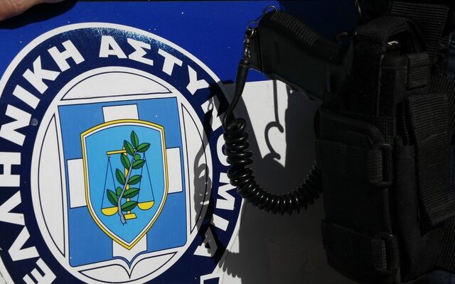 Πάτρα: Γρονθοκόπησαν γυναίκα γιατί δεν τους έδωσε χρήματα