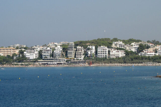 Τραγικός θάνατος κολυμβητή από ταχύπλοο στη Βουλιαγμένη
