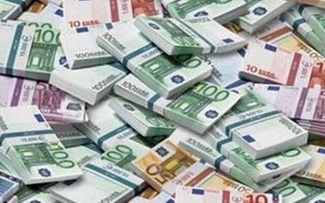 Ηλικιωμένη με χρέη άνω των 57 εκατ. ευρώ