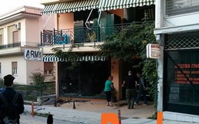 Ιωάννινα: Έσπασαν το μαγαζί υποψήφιου βουλευτή της Χρυσής Αυγής