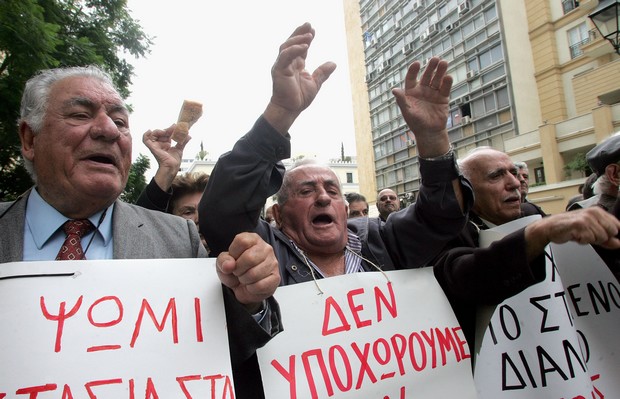 Συνταξιούχοι σε απόγνωση: Στη Δικαιοσύνη κατά της μείωσης των εφάπαξ