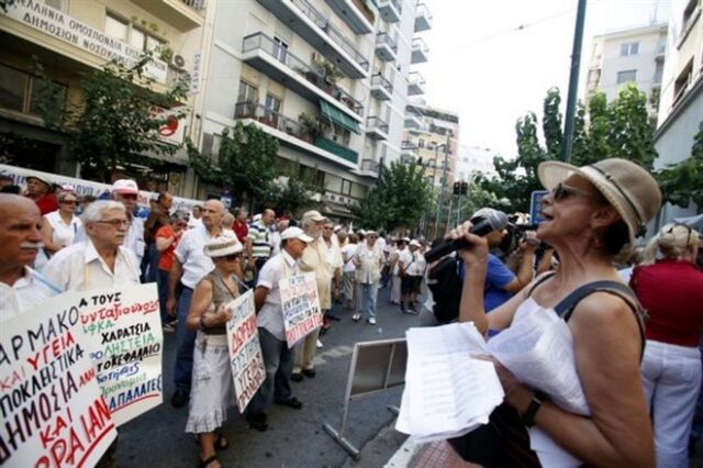 Νέες μειώσεις σε εφάπαξ και επικουρικές – Έρχονται φόροι 2,163 δισ. ευρώ