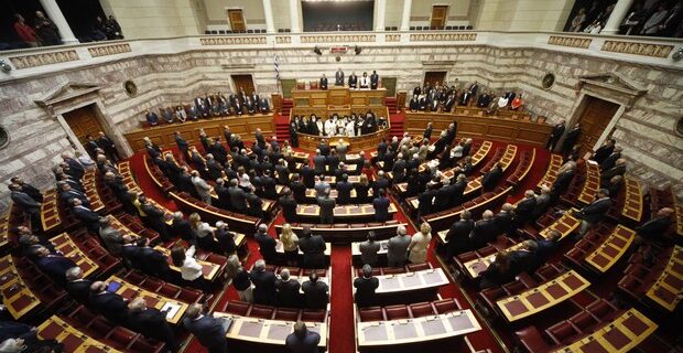 Ξεκίνησε τις εργασίες της η Γ’ Σύνοδος της ΙΕ Περιόδου της Βουλής