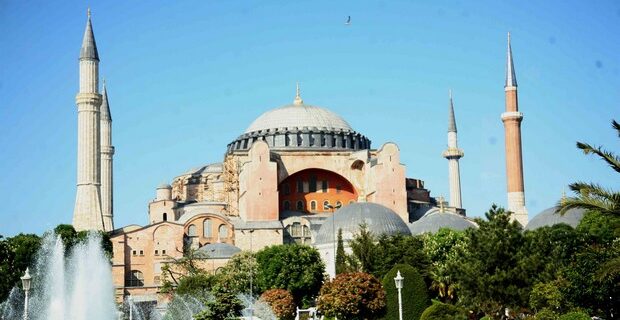 “Φρένο” στον Ερντογάν για την Αγιά Σοφιά από την UNESCO: “Είναι παγκόσμιο μνημείο”