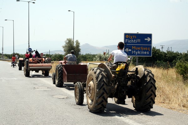 Ανοίγουν βιβλία εσόδων-εξόδων όλοι οι αγρότες. Φόρος από το πρώτο ευρώ