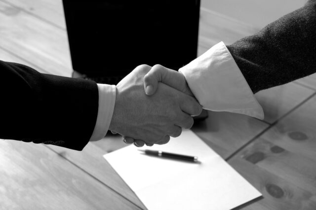 Μειωμένες οι προσλήψεις σε σχέση με τις απολύσεις τον Οκτώβριο