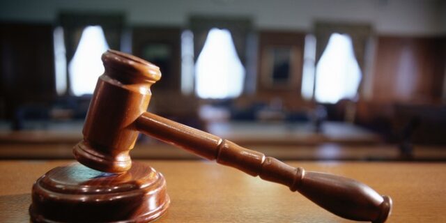 Φυλάκιση με αναστολή για δύο χρυσαυγίτες στο Ηράκλειο