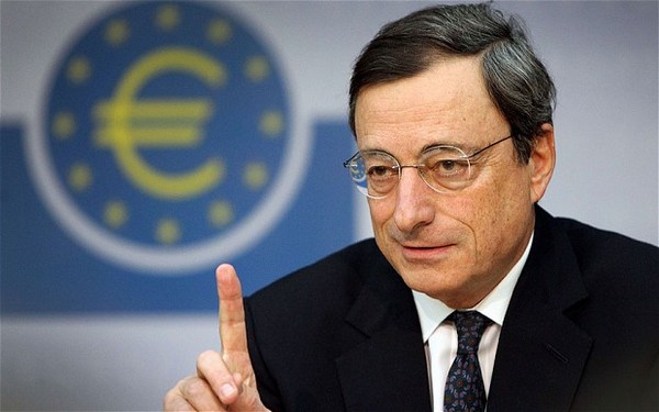 Ντράγκι: Προανήγγειλε νέο πακέτο στήριξης προς την Ελλάδα