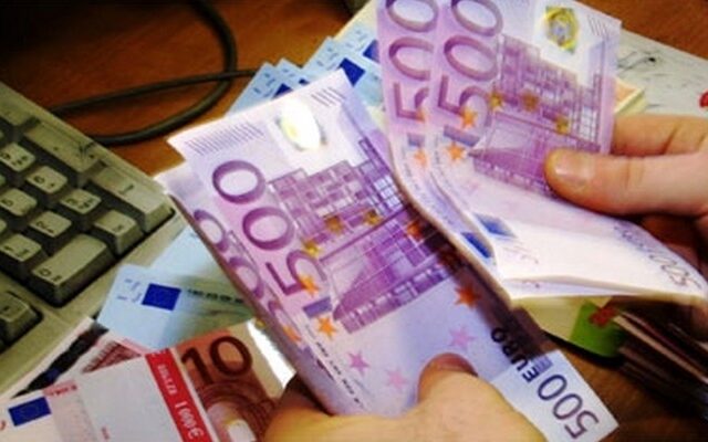 Θεσσαλονίκη: Ένοχος εφοριακός και τρεις ιδιώτες για παράνομη επιστροφή ΦΠΑ