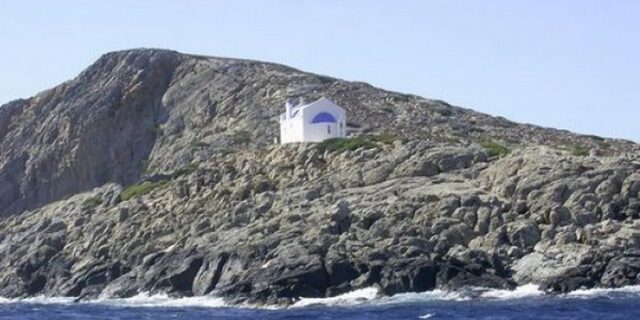 Άνδρο ακολασίας εκκλησάκι του Ηρακλείου