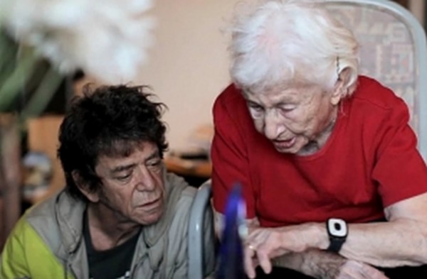 «Red Shirley»: Δείτε τη μοναδική ταινία που σκηνοθέτησε ποτέ ο Λου Ριντ