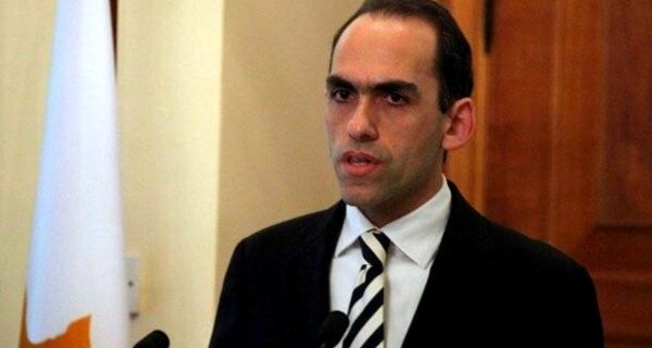 Και η Κύπρος βγαίνει στις αγορές. Συμφωνήθηκε έκδοση εξαετούς ομολόγου