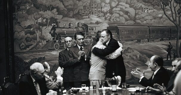 Το… «οικογενειακό» άλμπουμ του «Νονού»: σπάνιες φωτογραφίες από τα γυρίσματα