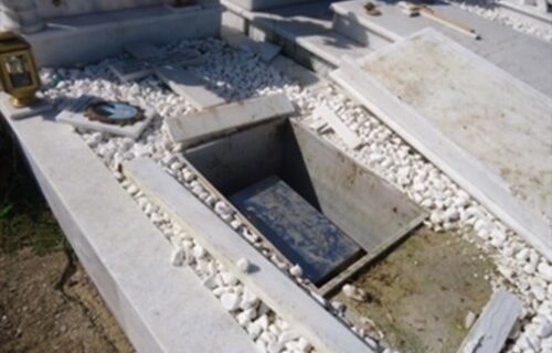 Αμαλιάδα: Έδεσαν νεαρή σε κυπαρίσσι μέσα σε νεκροταφείο