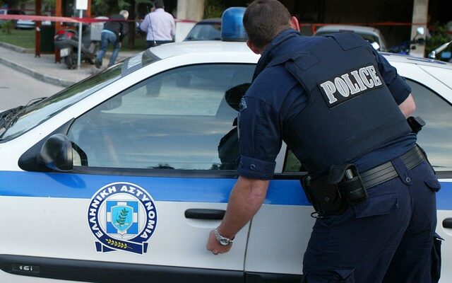Έρευνες στην Αιτωλοακαρνανία μετά τη σύλληψη αλλοδαπών με καλάσνικοφ