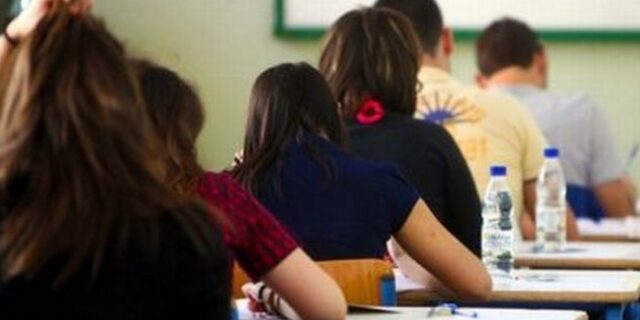 Διοικητικό Εφετείο: Κατοχή κινητού στις πανελλαδικές σημαίνει μηδενισμός