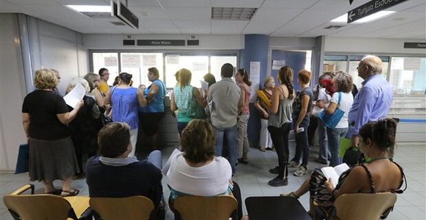 Αυτόφωρο τέλος για όσους χρωστούν στην Εφορία. Ισχύουν οι κατασχέσεις περιουσιακών στοιχείων