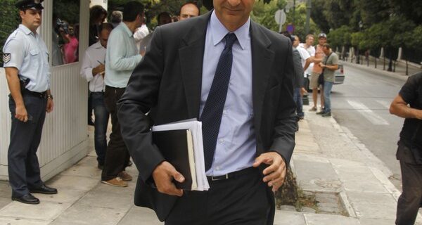 Μητσοτάκης: Ζητά στοιχεία για την πορεία καταργήσεων – συγχωνεύσεων φορέων