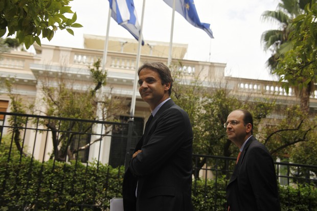 Μητσοτάκης: Μείωση άνω του 20% του μισθολογικού κόστους στο Δημόσιο από το 2009