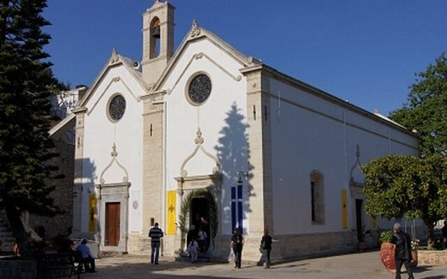 Πρόστιμο σε Μονή της Κρήτης για πλαστά τιμολόγια