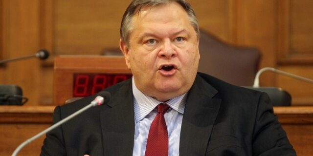 Συνεδριάζει η κοινοβουλευτική ομάδα του ΠΑΣΟΚ
