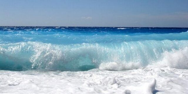 Ναυαγοσώστης στη Ρόδο επιχείρησε να σώσει τρεις ζωές αλλά έχασε τη δική του