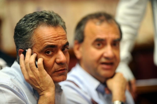 Απάντηση-άδειασμα Σκουρλέτη για Διαμαντόπουλο: “Ας τον κρίνουν οι ψηφοφόροι του”