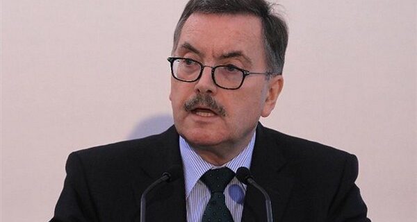 Ο χειμώνας έρχεται. Γ. Σταρκ: Νέο ελληνικό “κούρεμα”, μόνο αν κλείσει το χρηματοδοτικό κενό