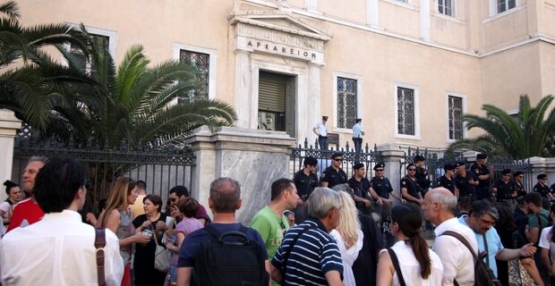 ΣτΕ: Κρίνει το μέλλον των “διαθέσιμων” εκπαιδευτικών και δημοτικών αστυνομικών