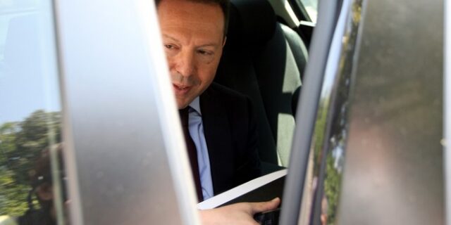 Δεν συζητήθηκαν αριθμοί, νέα συνάντηση Στουρνάρα – Τρόικα την Τρίτη