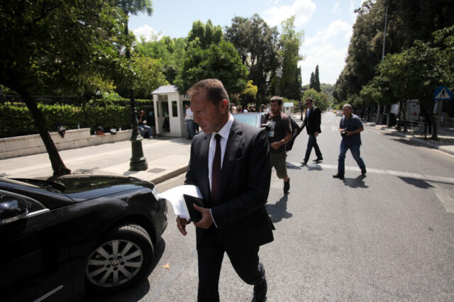 Ένα βήμα πιο κοντά κυβέρνηση με τρόικα για τους πλειστηριασμούς