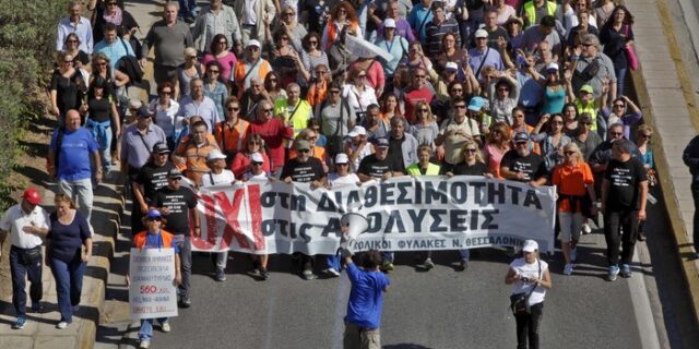 Στην Αθήνα οι “μαραθωνοδρόμοι” σχολικοί φύλακες της Θεσσαλονίκης