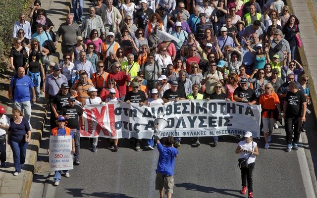 Στην Αθήνα οι “μαραθωνοδρόμοι” σχολικοί φύλακες της Θεσσαλονίκης
